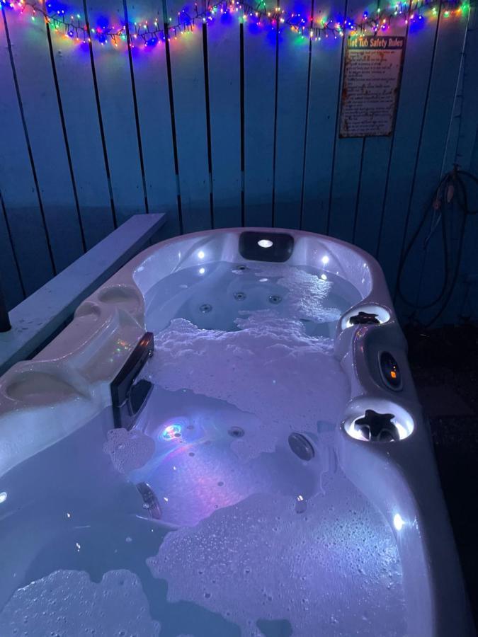 Bankhead Accommodation With Hot Tub Aberdeenshire Gamrie ภายนอก รูปภาพ