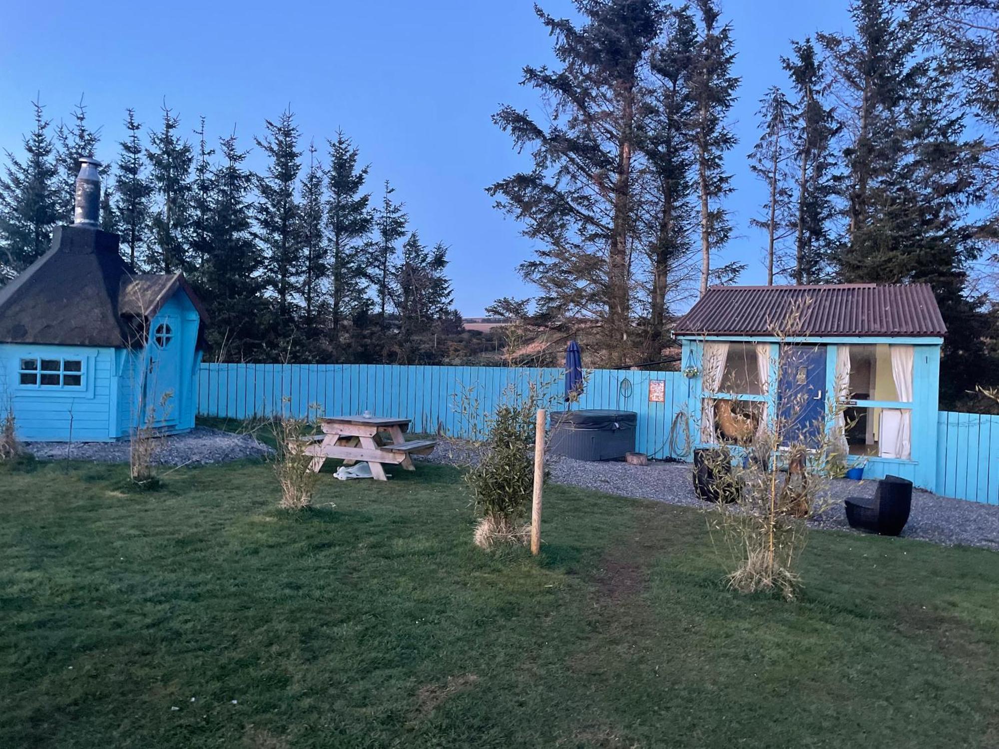 Bankhead Accommodation With Hot Tub Aberdeenshire Gamrie ภายนอก รูปภาพ